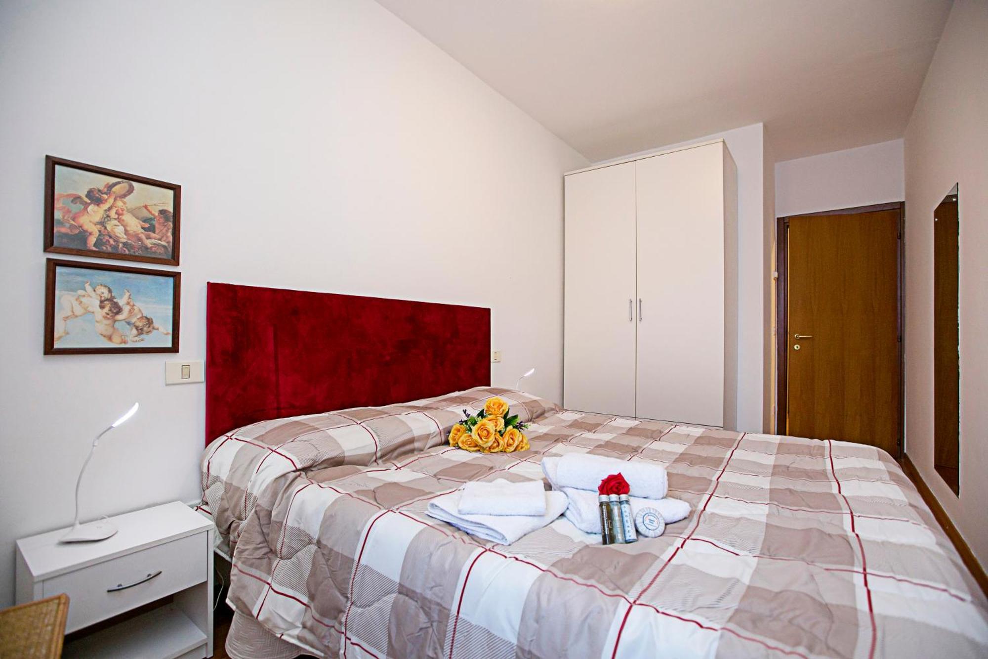 Appartamento Centro Storico Riva 2 - Happy Rentals Екстер'єр фото